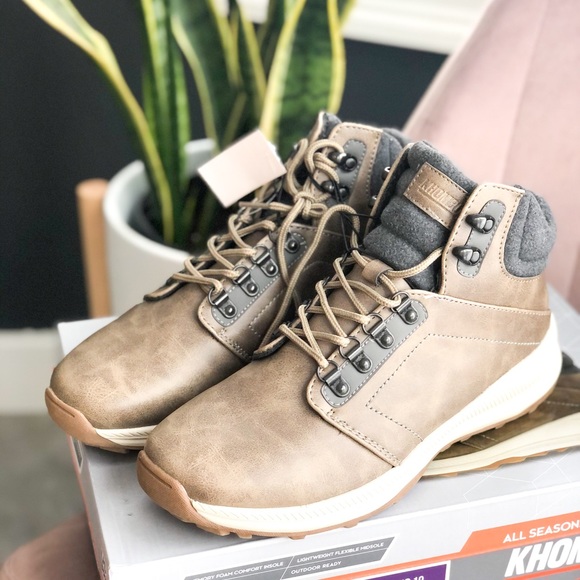 Khombu Other - NIB KHOMBU NICK Memory Foam Boots